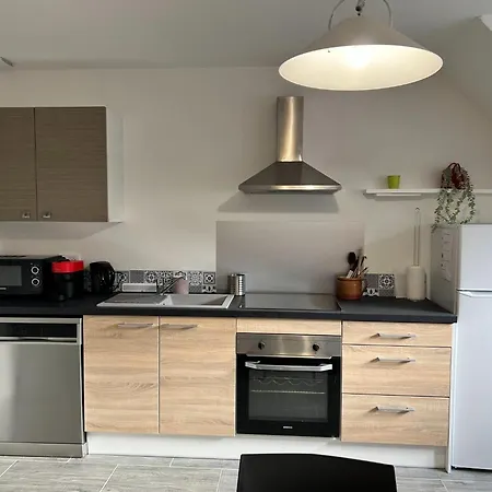 Apartment In Sedan Near Chateau Fort * سيدا